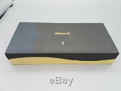 Pelikan Souverän M1000 Black/green Stripes 18k Gold Nib, Excellent Condition