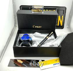 Pilot Custom 823 Fountain Pen Black Smoke 14k FINE Nib MINT Boxed