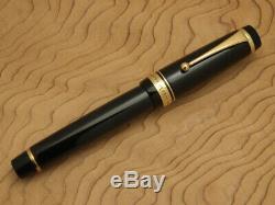 Pilot Custom URUSHI 18K Medium-nib Ebonite Black Urushi Lacquer with converter