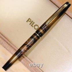 Pilot Fountain Pen Black Lacquer Gold Accents Maki-e kokkoukai Chiyama K18 Rare