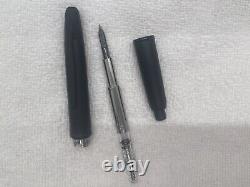 Pilot Vanishing Point Black Matte EF 18 Kt fountain pen Box Papers Near Mint