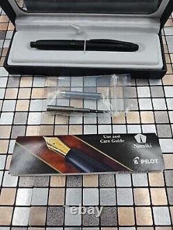 Pilot Vanishing Point Fountain Pen in Matte Black, Blue Ink, Medium 60581