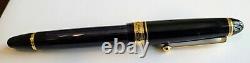 Pilot custom 823 fountain pen used in excellent cond. Smoke resin (fine nib)