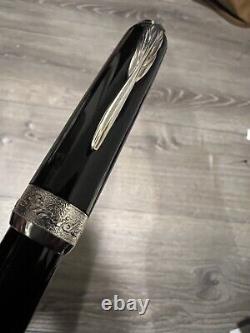 Pineider la grande bellezza 14k NIB black Stone fountain pen