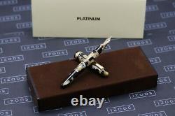 Platinum #3776 Black and Pearl Celluloid Fountain Pen UNUSED