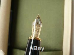 Platinum Izumo Gloss-Tagayasan Bombay Black Wood Fountain Pen 18K Japan F / M