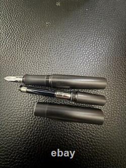 Porsche Limited Edition Pure Black Medium 18k Nib Fountain Pen F style P'3000