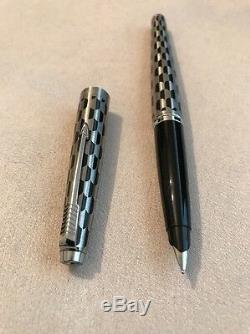 Rare Vintage Parker 45 Harlequin Black Shield Medium Nib Fountain Pen-superb