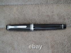 SAILOR Professional Gear Slim Fountain Pen Black 14K Japan 1911