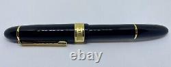 SENATOR PRESIDENT Fountain Pen- Black& Gold- Cigar/ Torpedo Shape- Montblanc 149