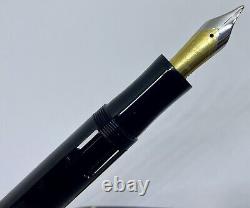 SENATOR PRESIDENT Fountain Pen- Black& Gold- Cigar/ Torpedo Shape- Montblanc 149