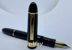 SENATOR PRESIDENT Fountain Pen- Black& Gold- Cigar/ Torpedo Shape- Montblanc 149