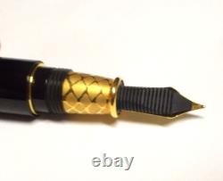 SIGNUM Python Cap Black Barrel Gold Trim 18K GOLD M Nib Fountain Pen, Unused