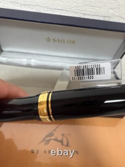 Sailor 1911 Profit Large Fountain Pen Black Gold 21K Music Nib 11-2021-920