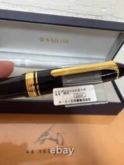 Sailor 1911 Profit Large Fountain Pen Black Gold 21K Music Nib 11-2021-920
