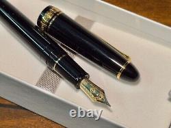 Sailor 1911L Fountain Pen 21K Gold, Size Medium Nib Black/Gold with Box