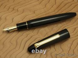 Sailor King of Pen (KOP) BK Ebonite Medium nib 21K & Wooden box 11-7002-420