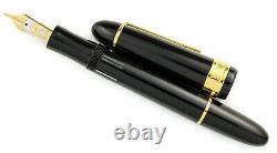 Senator President Black & Gold Fountain Pen 18k B Nib NOS (W. GERMANY)