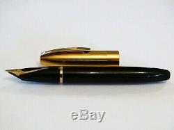 Sheaffer Legacy Fountain Pen In Black Lacquer & Gold Cap With 18k Nib Nr Mint