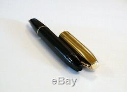 Sheaffer Legacy Fountain Pen In Black Lacquer & Gold Cap With 18k Nib Nr Mint