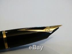 Sheaffer Legacy Fountain Pen In Black Lacquer & Gold Cap With 18k Nib Nr Mint