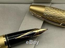 Sheaffer Legacy Heritage Kings Gold Fountain Pen 18K Med Nib New