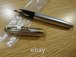 Sheaffer Legacy Platinum Fountain Pen Gold Trim 18K Medium Nib