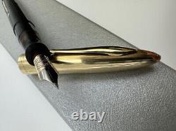Sheaffer Lifetime Crest First Year Fountain Pen Fine 14k