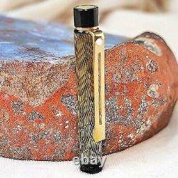 Sheaffer Targa Fountain Pen Feather Slimline 676s 14K M Gold Black Excellent