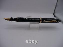 Sheaffer Vintage White Dot l990's Balance ll Fountain Pen Black