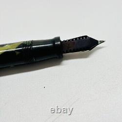 Sheaffer's Fountain Pen Black With Green Resin Twist On Cap Vintage Pen