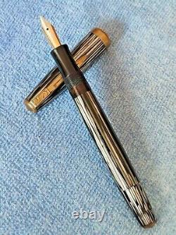 TATRA Black Green Striated Fountain Pen Made in Czechoslovakia 1930s