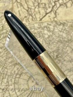 VINTAGE 1940s SHEAFFER TRIUMPH TUCKAWAY FOUNTAIN PEN BLACK GF 14K M NIB