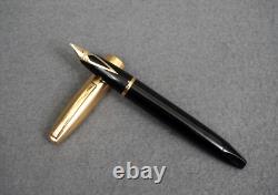 VTG SHEAFFER LEGACY 1 Fountain Pen Black withBrushed Gold Cap & 18K Gold Nib VG+