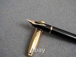 VTG SHEAFFER LEGACY 1 Fountain Pen Black withBrushed Gold Cap & 18K Gold Nib VG+