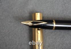 VTG SHEAFFER LEGACY 1 Fountain Pen Black withBrushed Gold Cap & 18K Gold Nib VG+