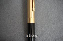 VTG SHEAFFER LEGACY 1 Fountain Pen Black withBrushed Gold Cap & 18K Gold Nib VG+