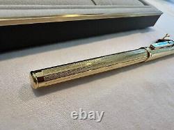 Vintage 22K Gold & Black Lacquer Cross Signature Fountain Pen