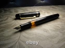 Vintage Black Chased Tiger Gold Fountain Pen-14K Gold B Nib-Germany 1950s