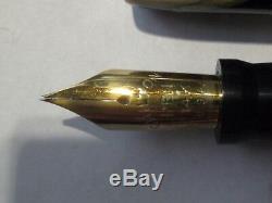 Vintage Chilton Fountain Pen Marble 14k gold nib piston filled black yellow old