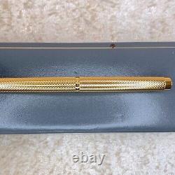 Vintage Dunhil Fountain Pen Barley Pattern Gold Finish Black Clip with Case