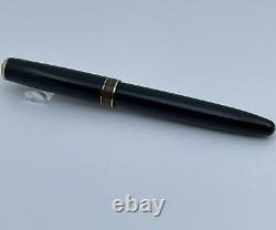 Vintage Gucci Black Gold Plated Fountain Pen