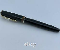 Vintage Gucci Black Gold Plated Fountain Pen