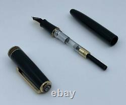 Vintage Gucci Black Gold Plated Fountain Pen