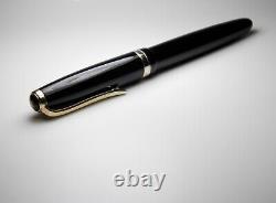 Vintage Osmia 223 Fountain Pen-Jet Black-14K Gold EF Nib-Germany 1930s