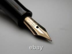 Vintage Osmia 223 Fountain Pen-Jet Black-14K Gold EF Nib-Germany 1930s