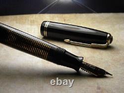 Vintage Parker Vacumatic Fountain Pen-Laminated Black-14K Gold Nib-USA 1946