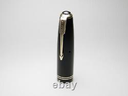 Vintage Parker Vacumatic Fountain Pen-Laminated Black-14K Gold Nib-USA 1946