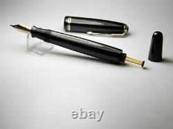 Vintage Parker Vacumatic Fountain Pen-Laminated Black-14K Gold Nib-USA 1946