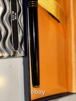 Waterman Exclusive Fountain Pen Black Lacquer 18K Gold Nib France